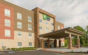 Holiday Inn Express & Suites Jamestown By Ihg